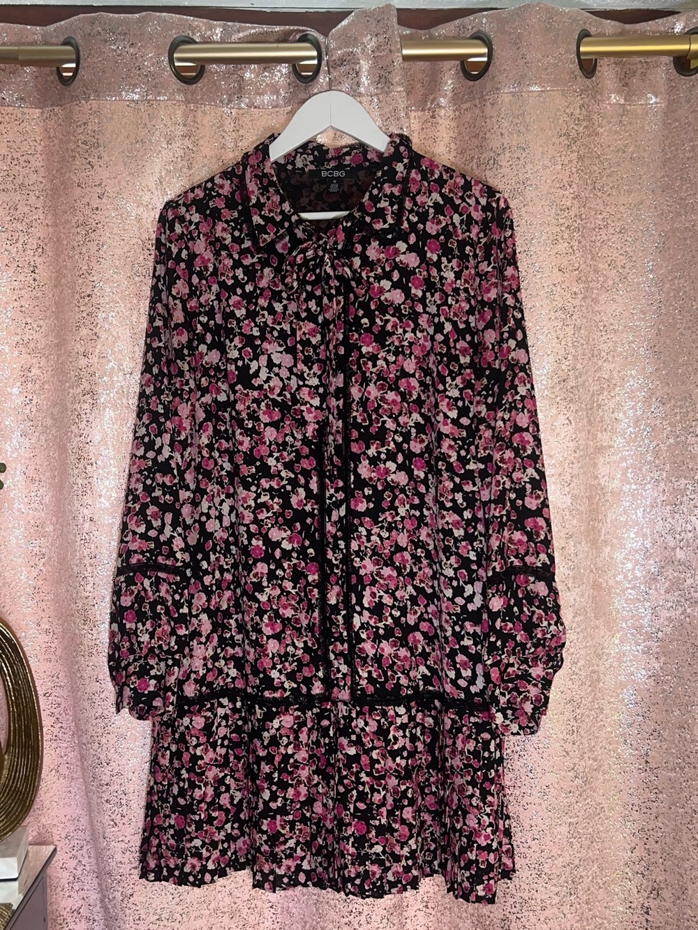 🌺 BCBG Long Sleeve Floral Print Dress